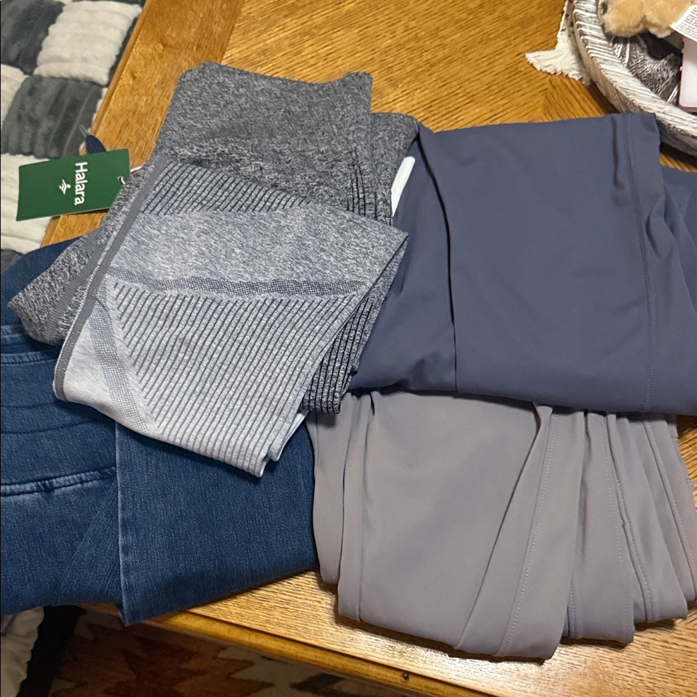 Halara bundle - image 1